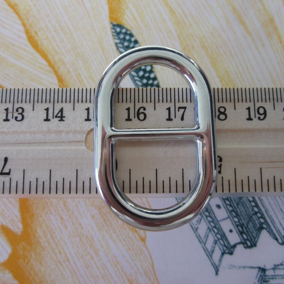 Women Sleek Scarf Ring in color: sliver - Picture 2 of 3